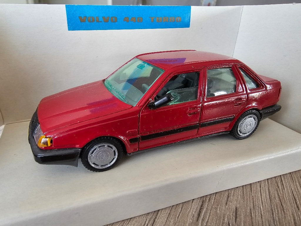 Volvo 440 AHC True Scale Model, Hobby en Vrije tijd, Ophalen of Verzenden, Zo goed als nieuw, Auto, Overige merken