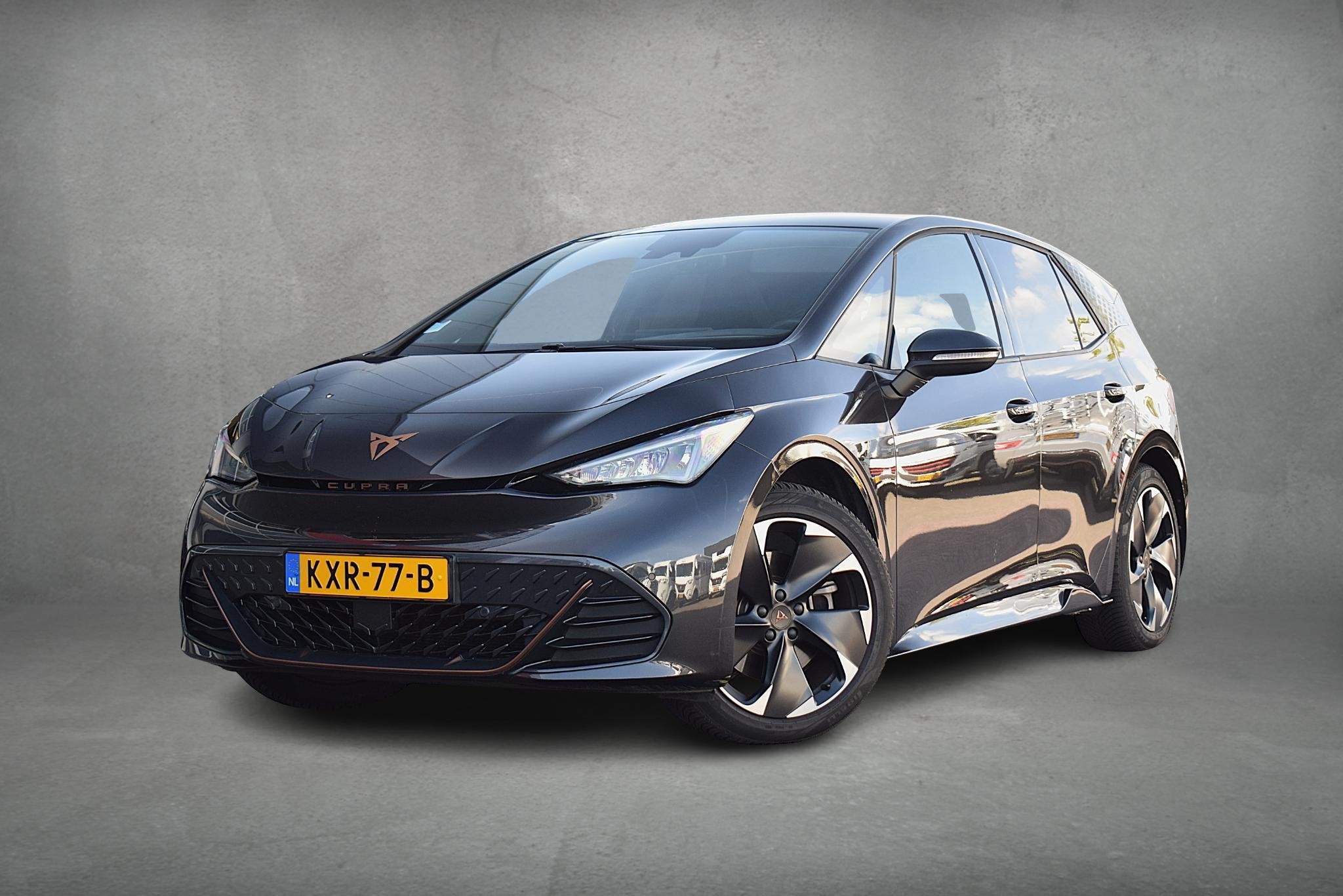 CUPRA Born Performance 82 kWh | SOH: 94,8 % | Stuur- en Stoe, Auto's, Achterwielaandrijving, Gebruikt, Zwart, 82 kWh