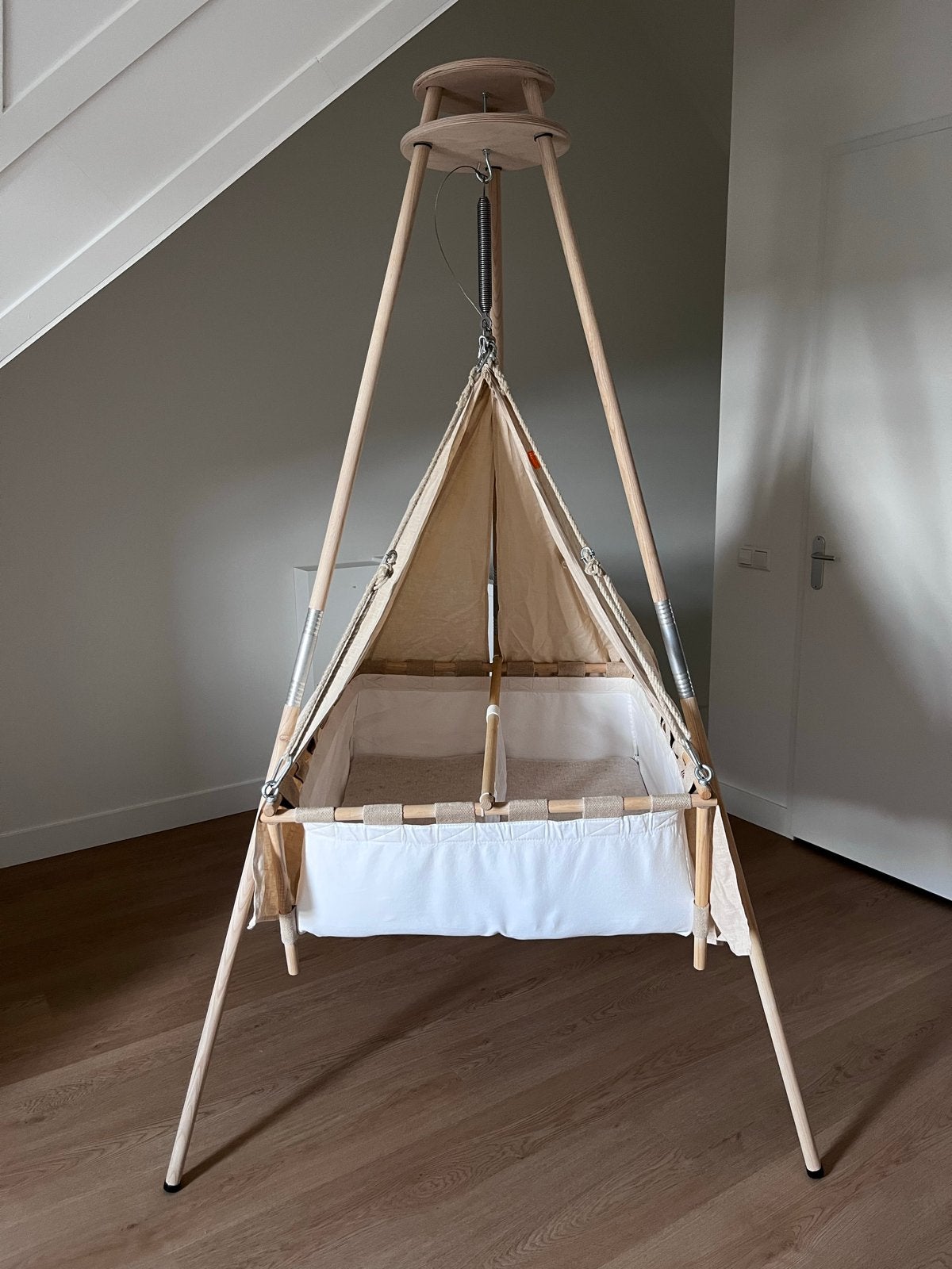 Hussh Cradles tweelingwieg met standaard en beddengoed, Huis en Inrichting, Ophalen, Beige, Tweepersoons, Zo goed als nieuw