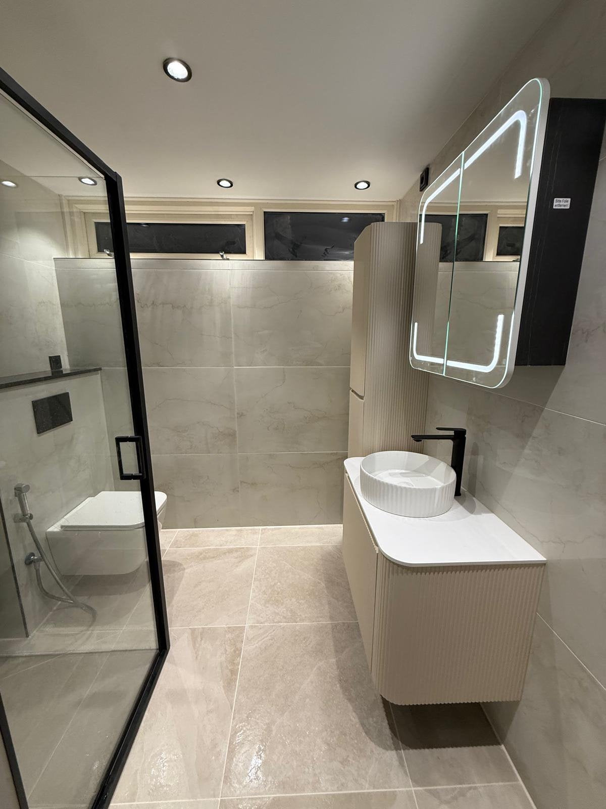 Stukadoor, Ophalen, Zo goed als nieuw, 75 m² of meer, Laminaat