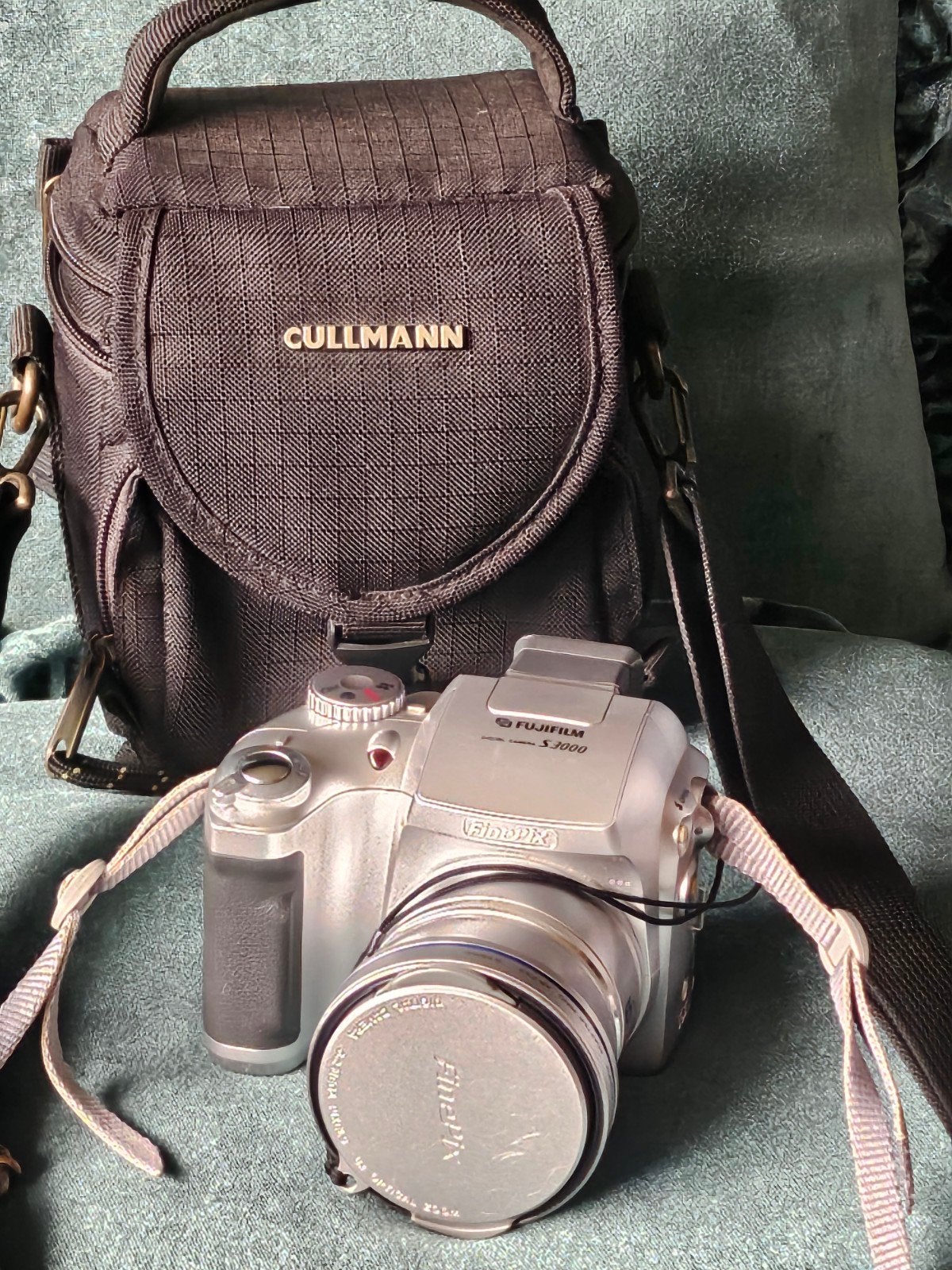 Fujifilm FinePix S3000 Retro Digicam + Cullmann Tas, Ingebouwde flitser, Ophalen of Verzenden, Fujifilm, Cameratas