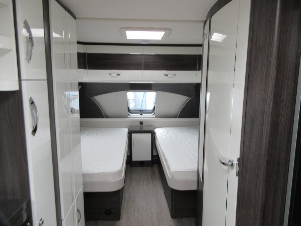 Hobby Prestige 560 UL, Rondzit, Hobby, 2 aparte bedden, Reservewiel