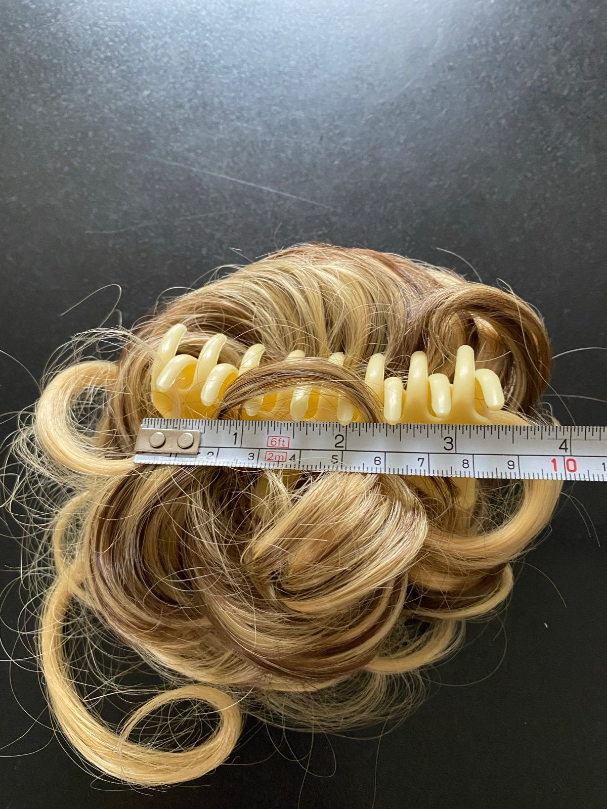 Haar knotje met klem - Blond/Bruin highlights haarstuk, Sieraden, Tassen en Uiterlijk, Uiterlijk | Haarverzorging, Ophalen of Verzenden
