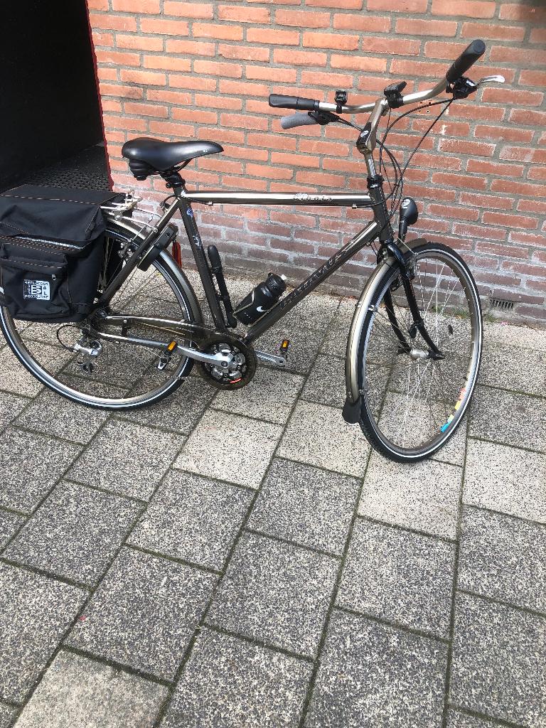 Damesfiets,herenfiets en fietsendrager, Ophalen, Gebruikt, Batavus, Versnellingen