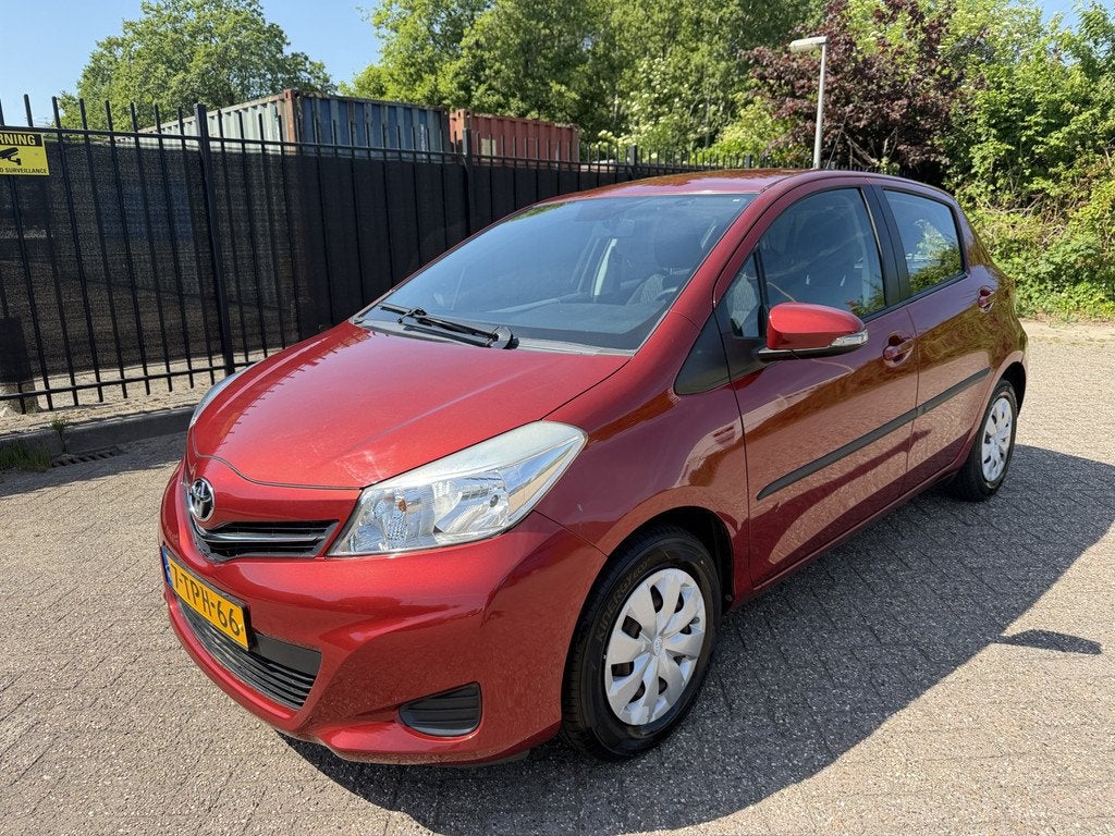 Toyota Yaris 1.0 VVT-i Now 5 Drs Airco 28.804 KM 1e Eigenaar, Euro 5, Gebruikt, Origineel Nederlands, Bedrijf
