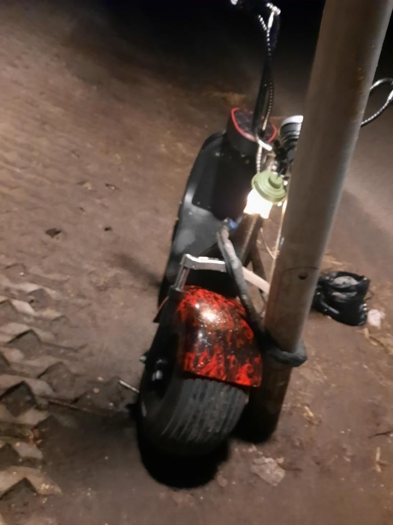 Elektrische scooter met blauw kenteken, Fietsen en Brommers, Ophalen of Verzenden, Gebruikt, Elektrisch