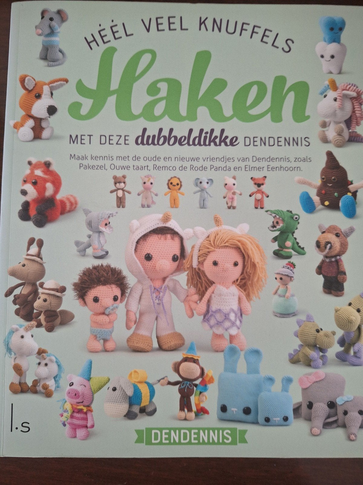 Héél Veel Knuffels Haken - Dubbeldikke Dendennis Boek, Ophalen of Verzenden, Nieuw, Haken, Patroon of Boek