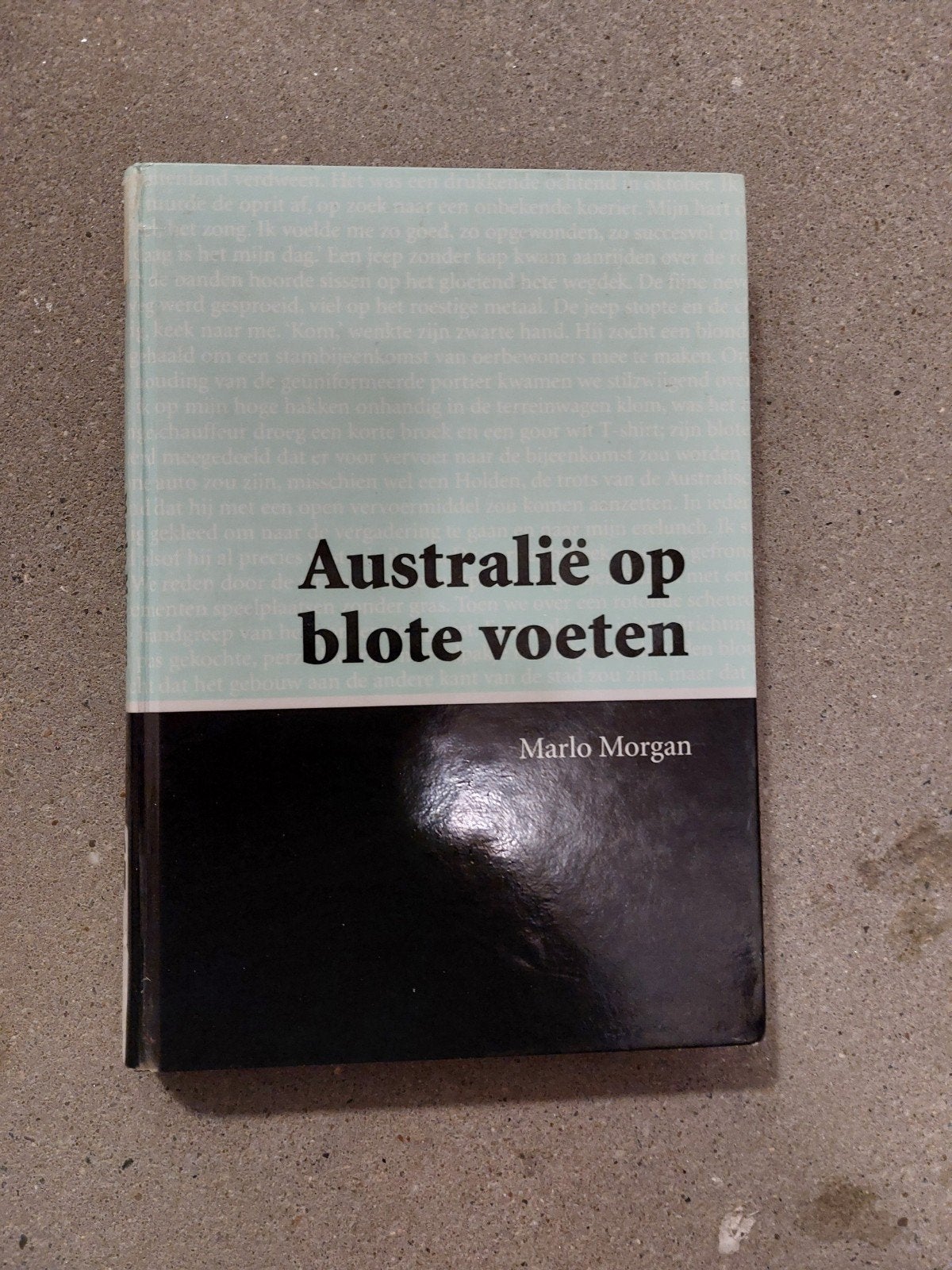 Groot Letterboek ex bibliotheek boek 1 euro, Marlo Morgan, Reisgids of -boek, Gelezen, Overige merken