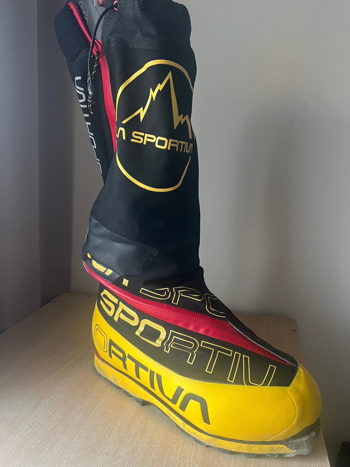 La Sportiva Olympus Mons Cube S 49, Verzenden, Zo goed als nieuw, Schoenen
