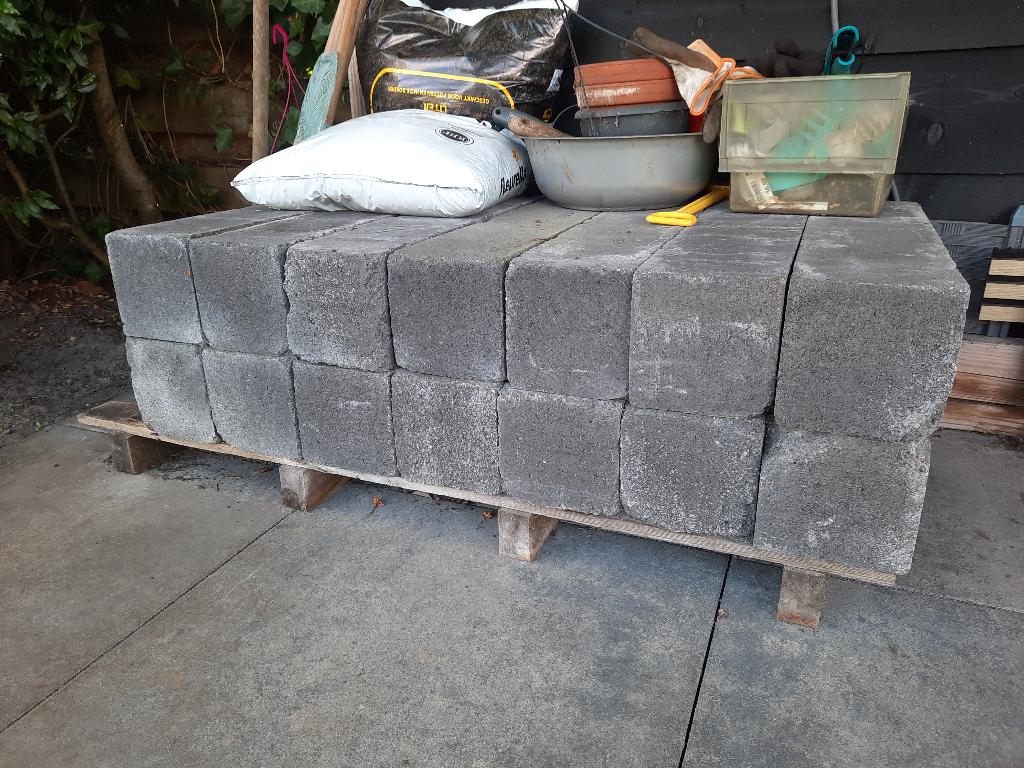 Betonblokken 15x15x60 cm, Ophalen, Zo goed als nieuw, Beton, Overige typen