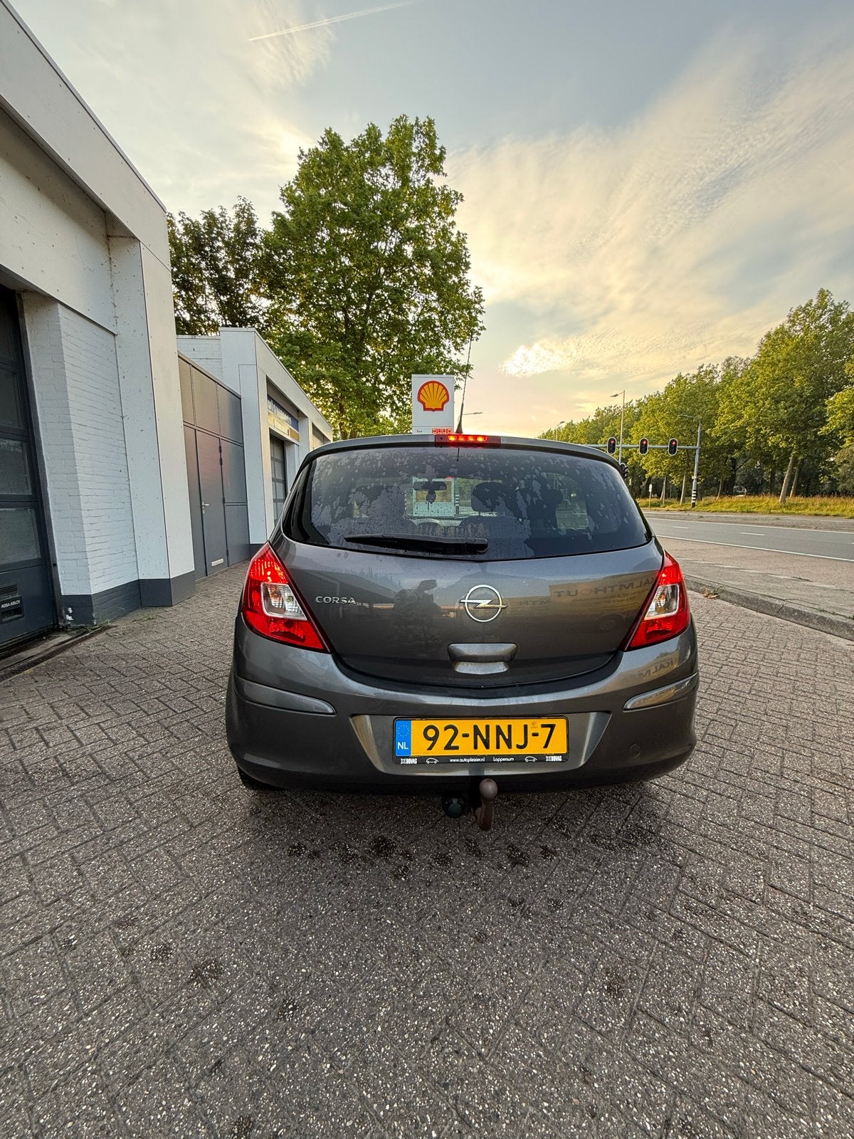 Opel Corsa 1.2 16V 5D Easytronic 2010 Grijs, Auto's, 750 kg, 4 cilinders, 1229 cc, 49 €/maand