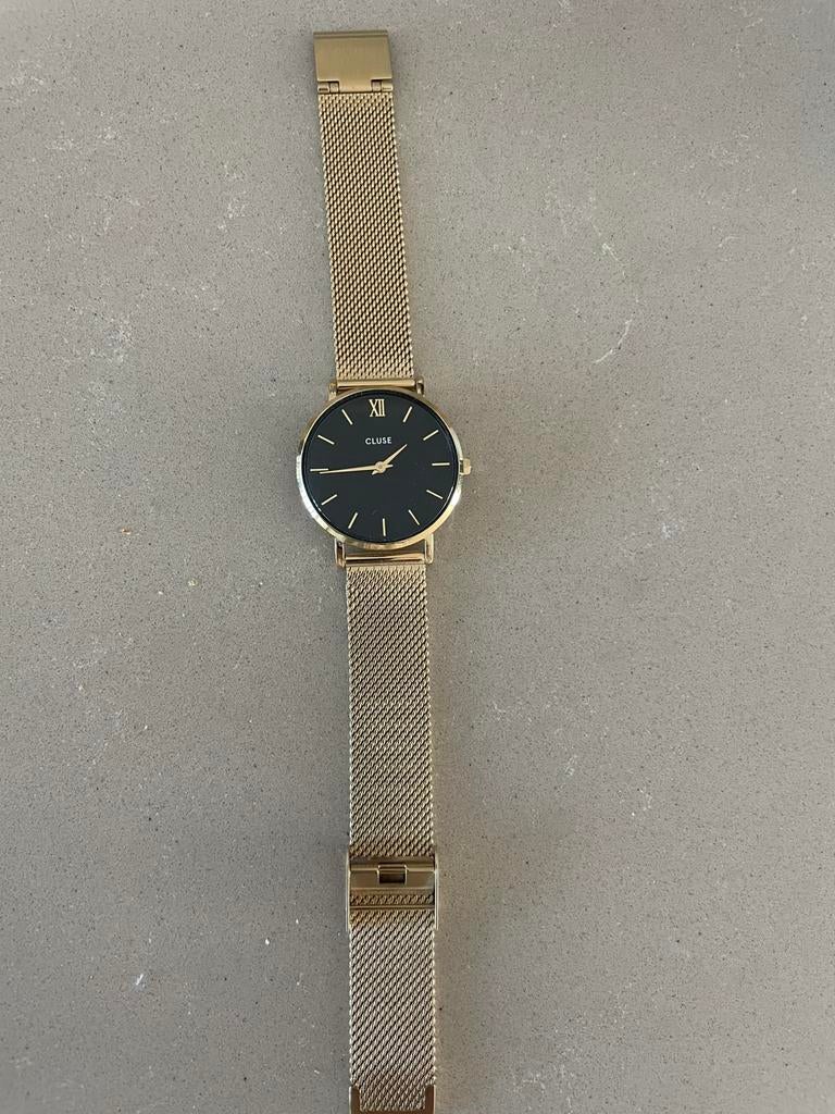 Cluse horloge goudkleurig met zwarte wijzerplaat, Sieraden, Tassen en Uiterlijk, Horloges | Dames, Overige merken, Staal, Staal