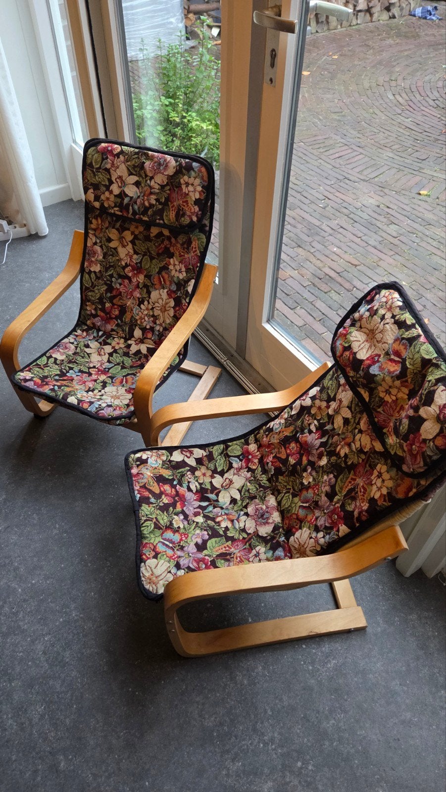 2x IKEA Poäng kinderfauteuil met bloemenprint, Ophalen, Zo goed als nieuw, Stoel