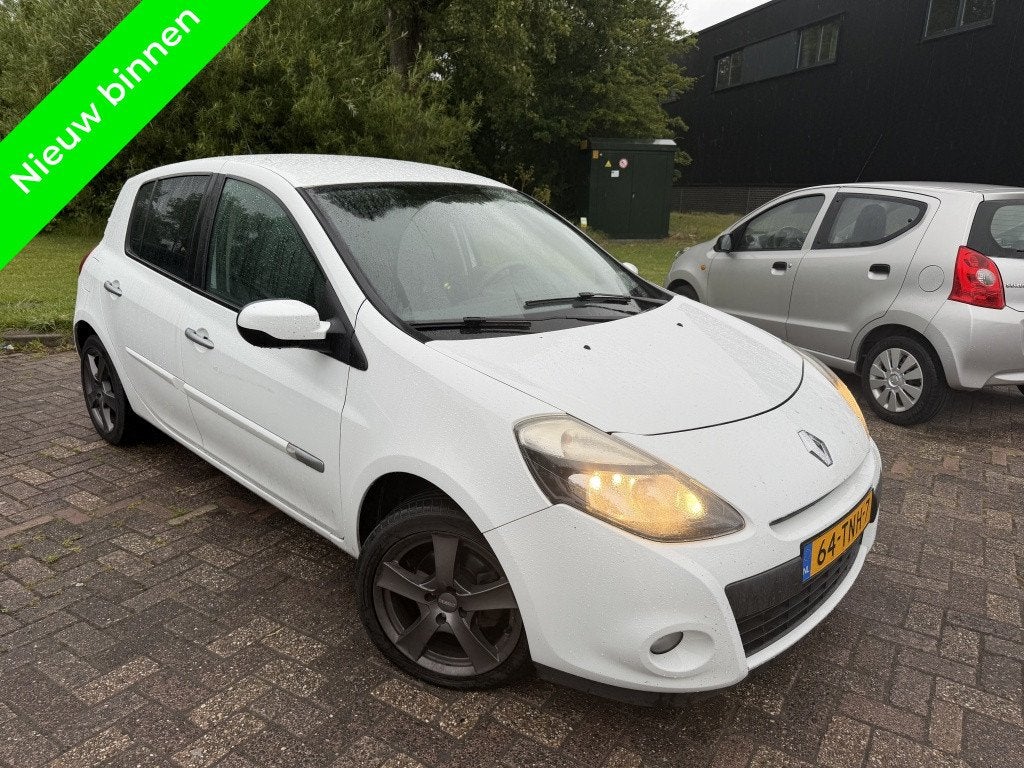 Renault Clio 1.5 dCi Clima|Cruise|Radio (bj 2012), Auto's, Voorwielaandrijving, Euro 5, Gebruikt, Metallic lak