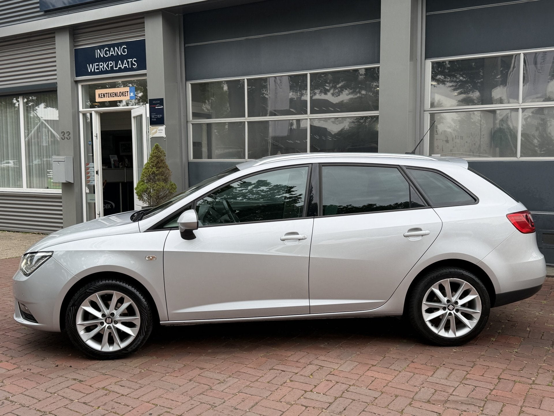 SEAT Ibiza ST 1.0 EcoTSI Style Connect Bj 2016 dealer onderh, Auto's, Seat, Voorwielaandrijving, Dealer onderhouden, 1045 kg, Origineel Nederlands