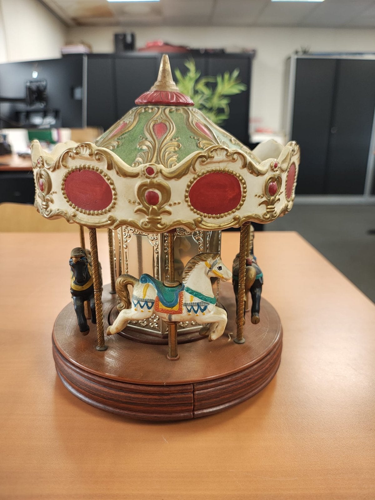 Vintage WACO Carrousel met Paardjes, Ophalen