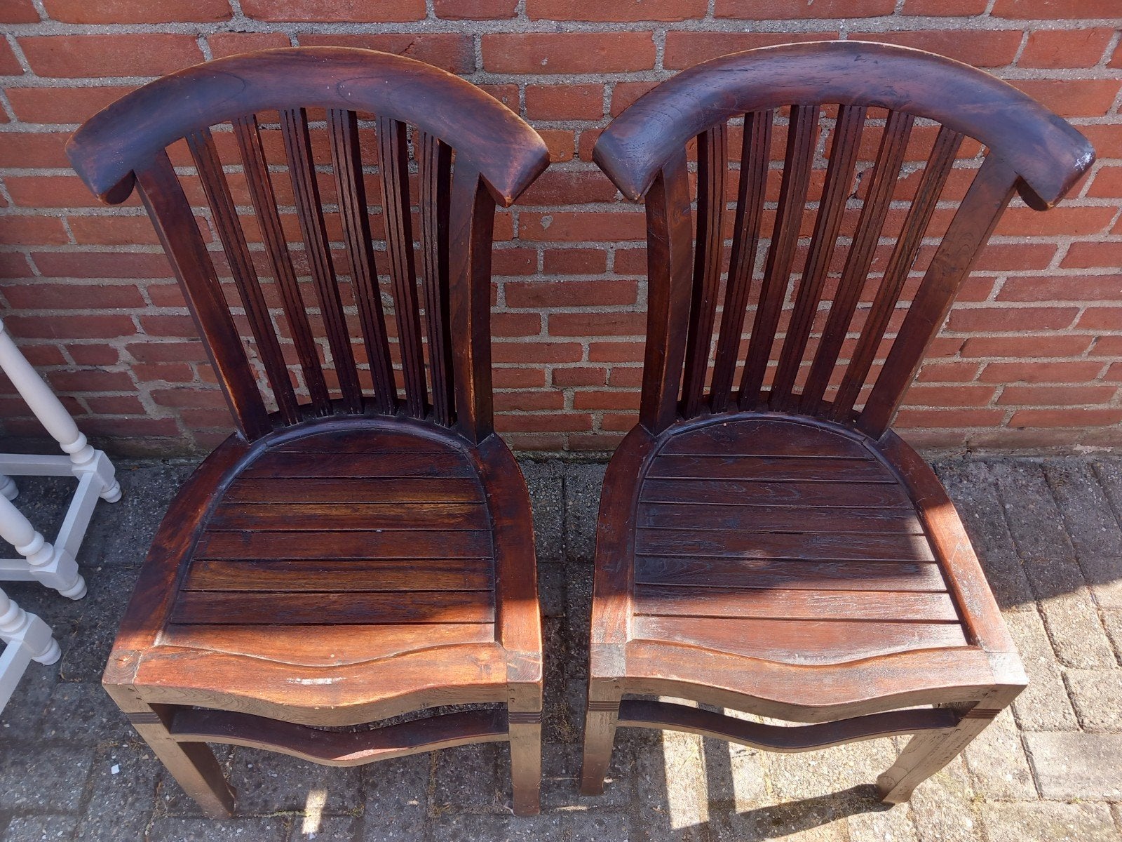 Set van 2 houten eetkamerstoelen, Gebruikt, Twee, Bruin, Ophalen of Verzenden