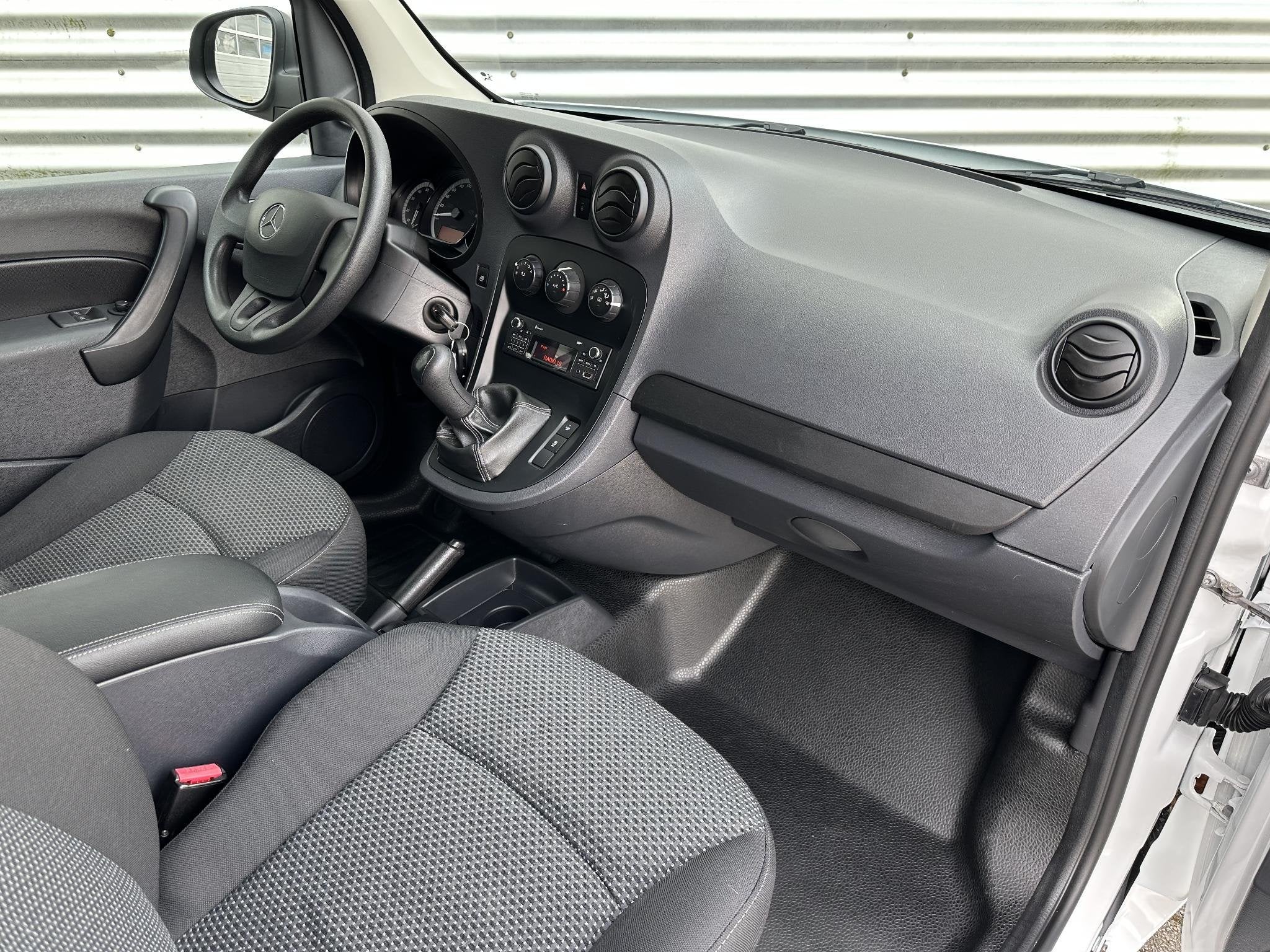 Mercedes-Benz Citan 108 CDI Airco Parkeersensoren Euro6, Auto's, Voorwielaandrijving, Stof, Gebruikt, 4 cilinders