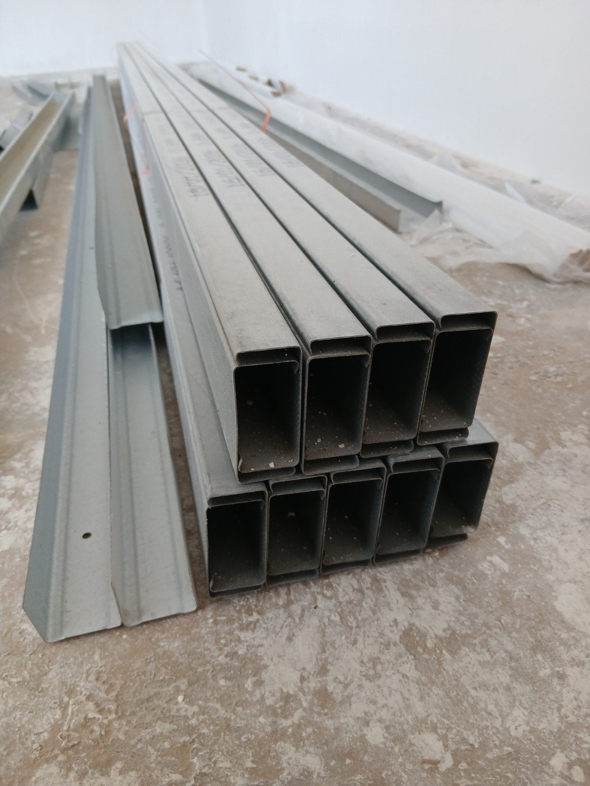 C 27/60 metalstud profiel lengte 3000 mm plafondprofiel, Ophalen
