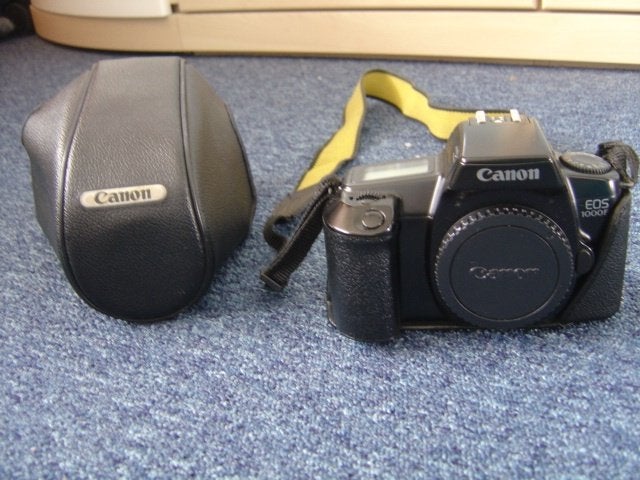 Canon spiegel reflex EOS 1000F analoog camera met hardcase, Ophalen of Verzenden, Zo goed als nieuw, Spiegelreflex, Canon
