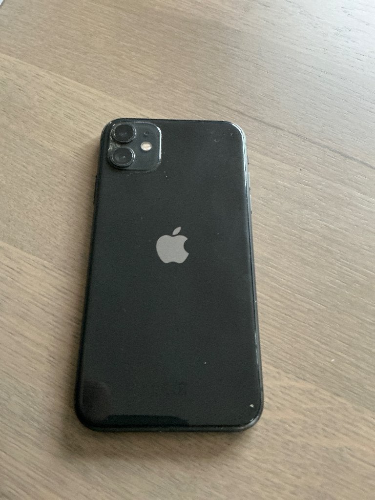 iPhone 11 zwart, Gebruikt, Zwart, 82 %, 64 GB