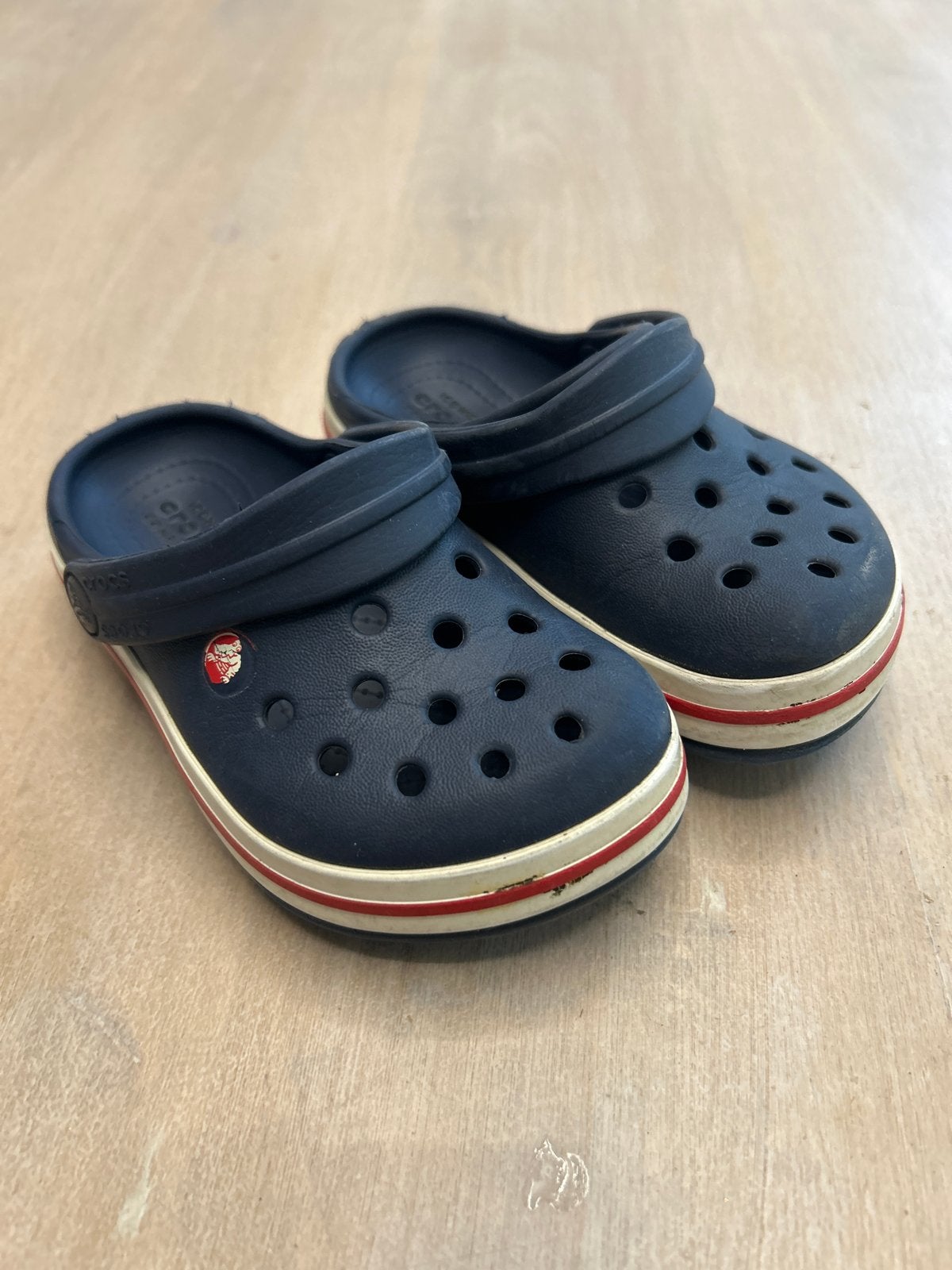 Crocs sandalen maat 22 - Blauw met rood/wit accent, Ophalen of Verzenden, Gebruikt, Jongen of Meisje, Schoenen