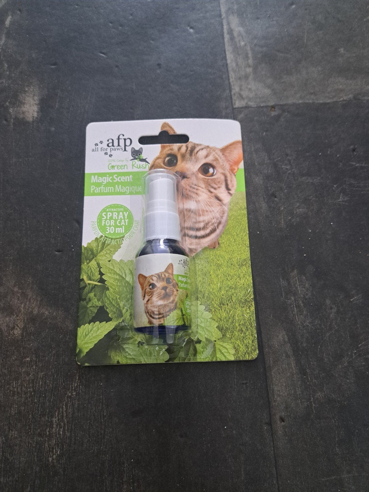 Attractive spray for cats  / katten speelgoed / katten parfu, Ophalen of Verzenden