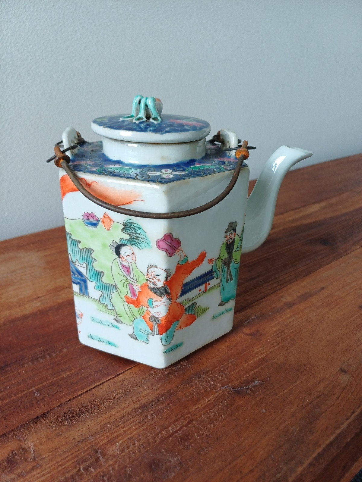 Antieke Chinese theepot met handgeschilderde decoratie, Antiek en Kunst, Ophalen