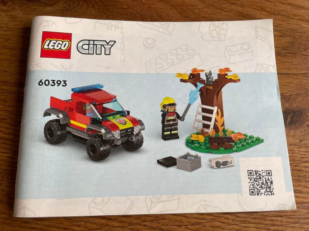 LEGO CITY Brandweertruck 60393, Ophalen of Verzenden, Zo goed als nieuw