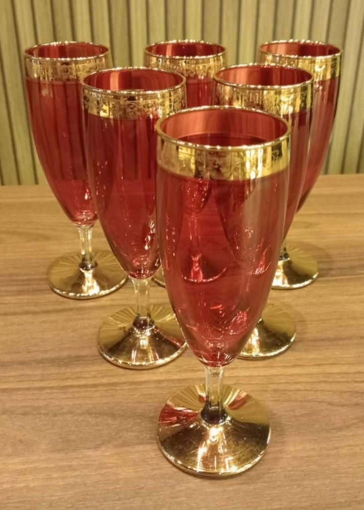 Kristallen champagne glazen met gouddecoraties., Antiek en Kunst, Antiek | Glas en Kristal, Ophalen of Verzenden