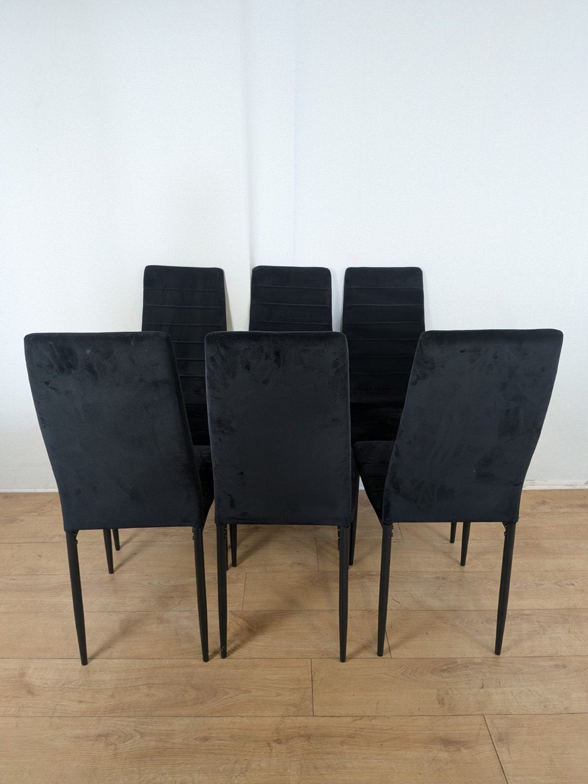 Set van 6 Leen Bakker Rowin eetkamerstoelen – zwart velvet, Modern, Comfortabel, Zwart, Niet gespecificeerd op label, Ophalen of Verzenden