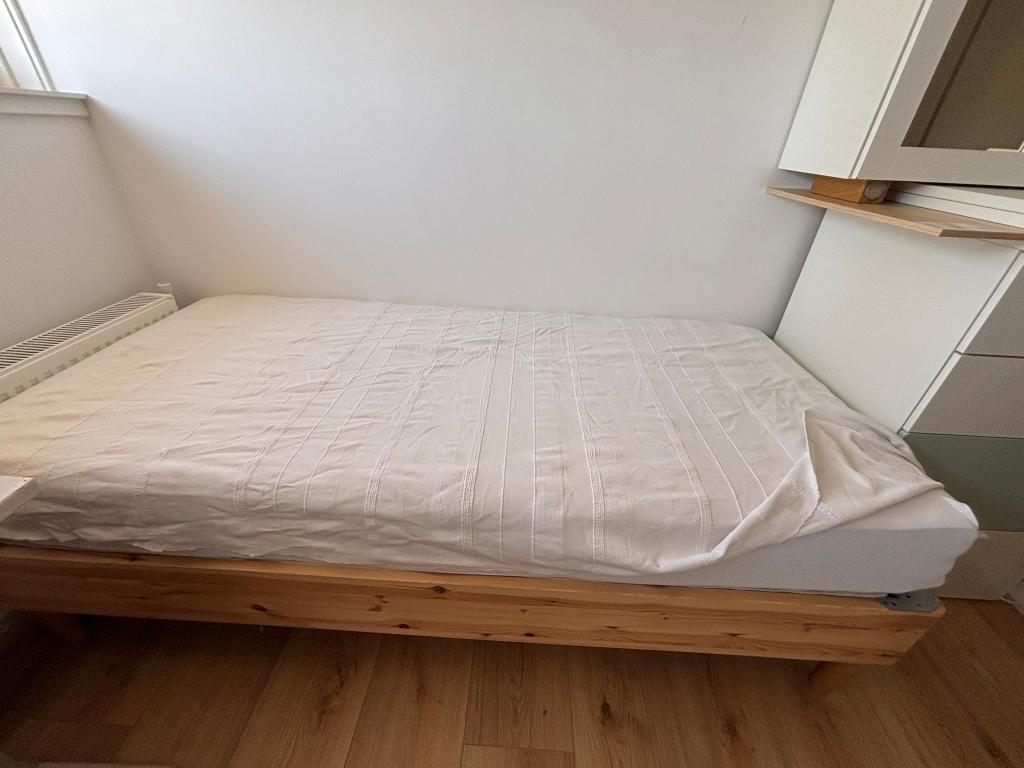 IKEA ESPEVÄR Boxspring bed + VESTERÖY matras 90 x 200, Ophalen, 90 cm, Degelijk, Nieuw