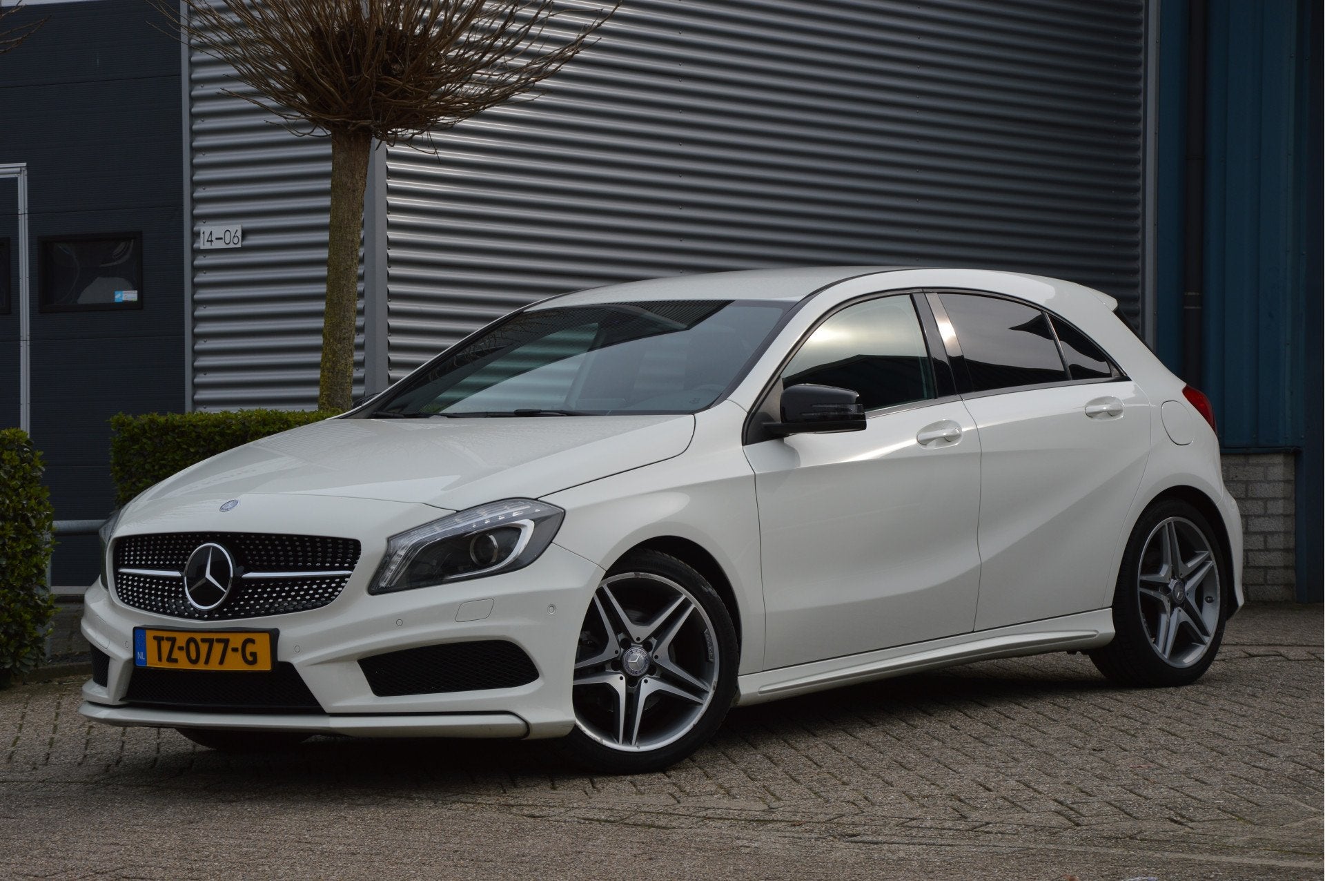 Mercedes-Benz A-Klasse 200 AUTOMAAT | AMG-LINE | NAVI | CAME, 12 maanden, Gebruikt, Wit, 1595 cc