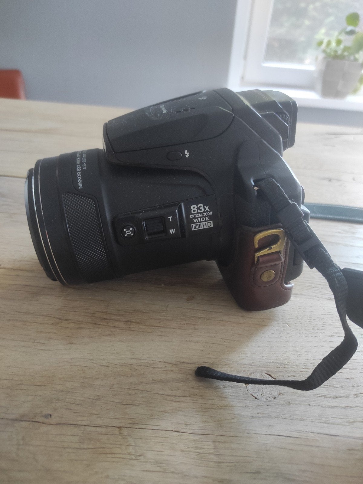 Nikon Coolpix P900 Bridgecamera met 83x optische zoom, Ophalen of Verzenden, Zo goed als nieuw, Ingebouwde flitser, Nikon