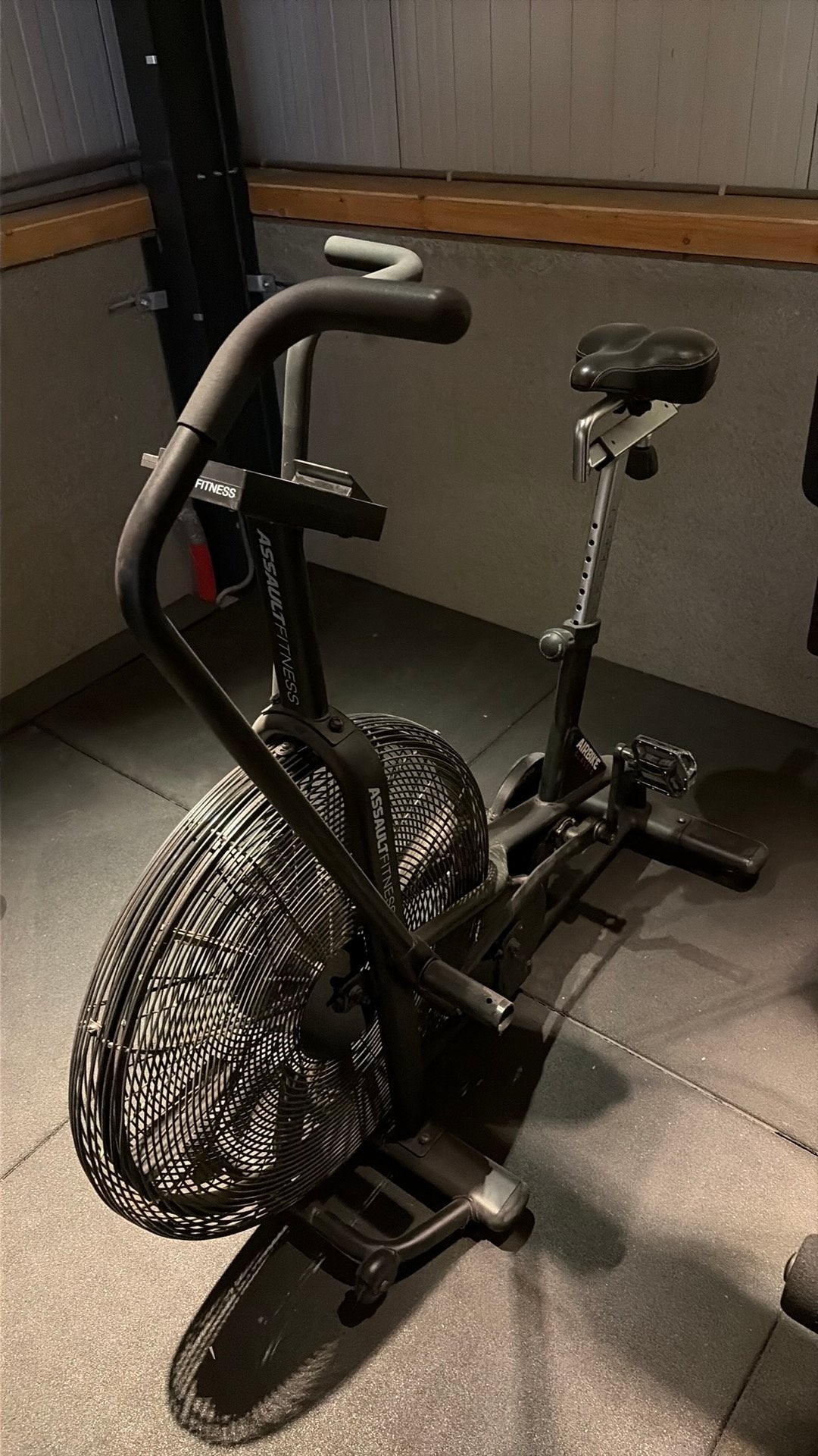 Assault airbike classic , 2 stuks!! Crossfit fiets, Ophalen, Zo goed als nieuw, Crosstrainer
