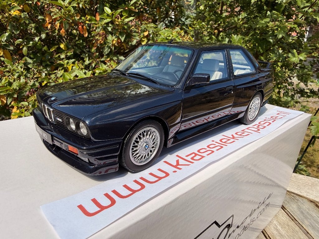 BMW E30 M3 Europameister  - 1/18 OT1216 INCL. 200 PAG BOEK, OttOMobile, Auto, Ophalen of Verzenden, Ottomobile