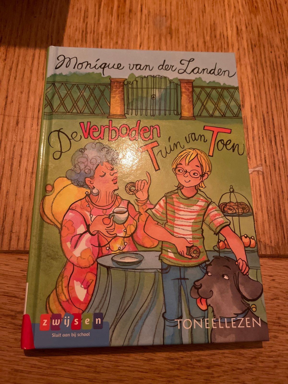 De Verboden Tuin van Toen - Monique van der Landen, Ophalen of Verzenden, Gelezen, Fictie algemeen