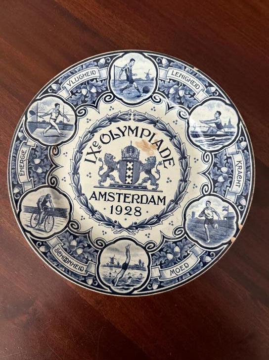 Sierbord olympiade 1928 amsterdam, Ophalen
