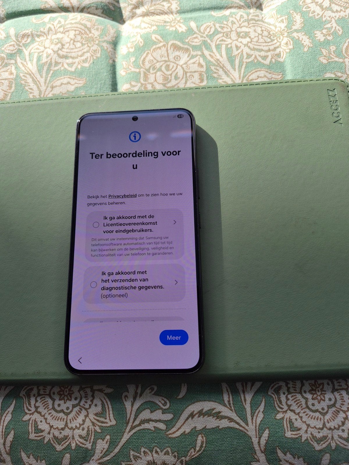Foto 2 van Samsung Galaxy S22 - Zo goed als nieuw