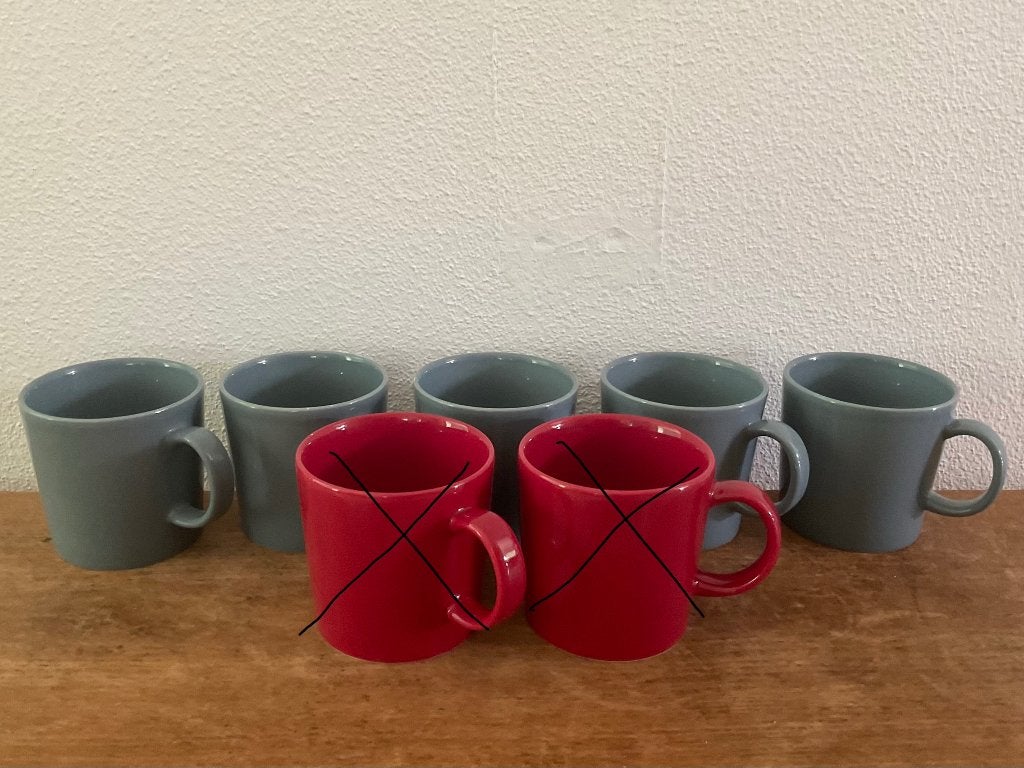 Iittala/Arabia mokken grijs 5x, Gebruikt, Verzenden, Overige stijlen, Kop(pen) en/of Schotel(s)