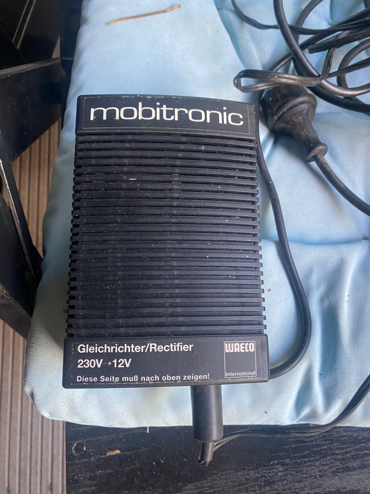 Mobitronic Omvormer/Gleichrichter 230V naar 12V voor Camping, Ophalen of Verzenden, Gebruikt