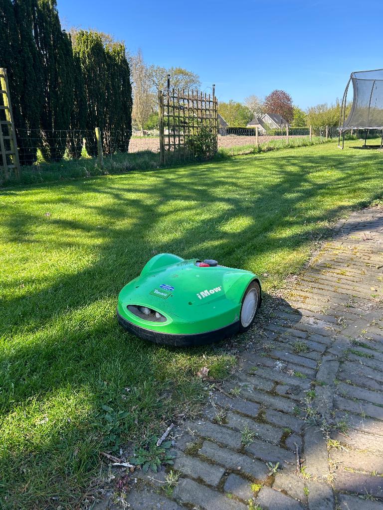 Viking/Stihl i-mow 632C robot maaier voor 3200m2, Ophalen, Gebruikt, 20 tot 25 cm, Bestuurbaar via app