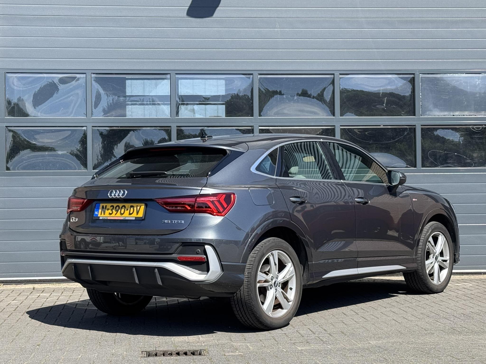 AUDI Q3 SPORTBACK 35 TFSI S EDTION I AUTOMAAT I S LINE I LED, 15 km/l, 4 cilinders, 1505 kg, Bedrijf