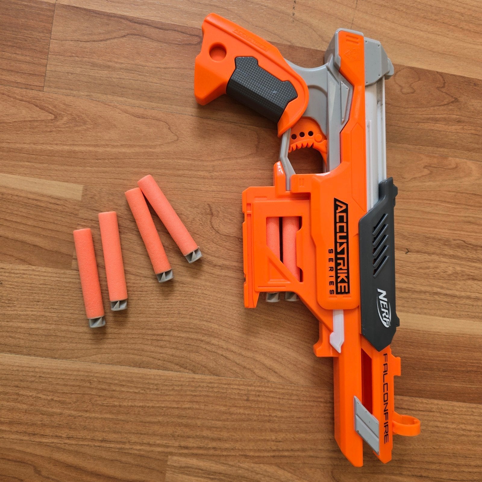 Nerf blaster Accustrike Falconfire, Ophalen of Verzenden, Zo goed als nieuw
