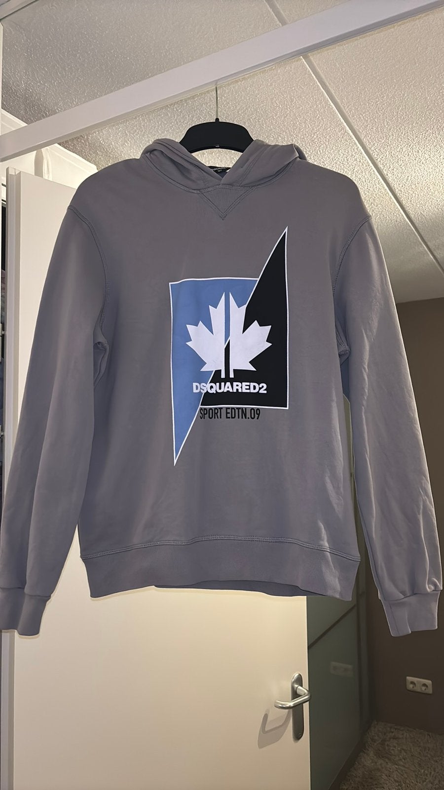 Hoodie Dsquared2, Ophalen of Verzenden, Zo goed als nieuw, Jongen, Trui of Vest