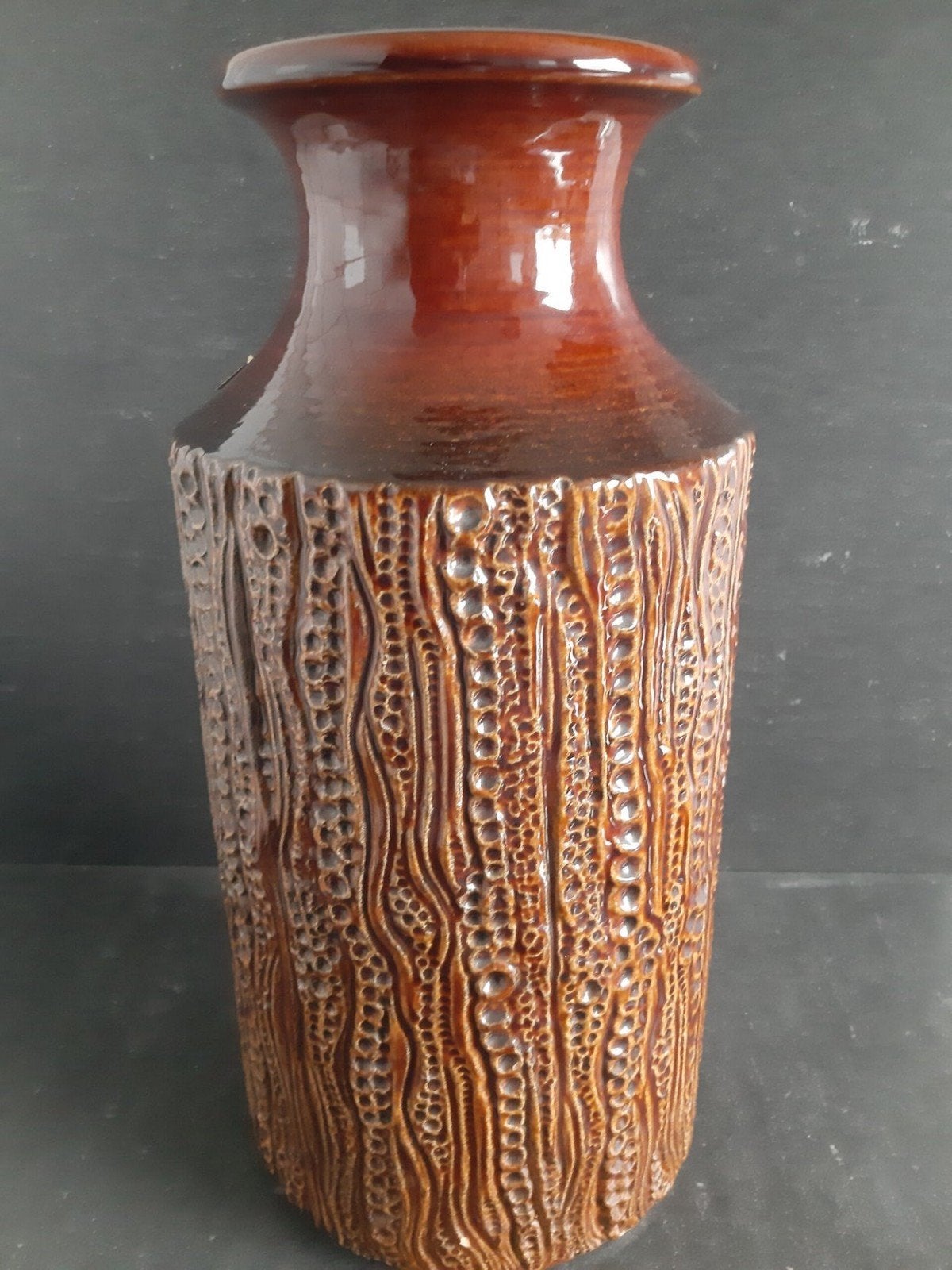 Vaas West Germany Carstens Tonnieshof

H 40 cm D 19,5 cm

€, Ophalen of Verzenden