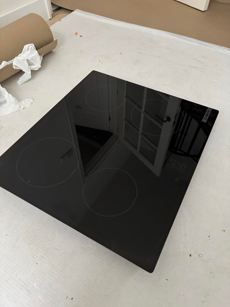 Inductie kookplaat Bosch PUG61RAA5D, Witgoed en Apparatuur, Ophalen, 4 kookzones, Zo goed als nieuw, Inbouw