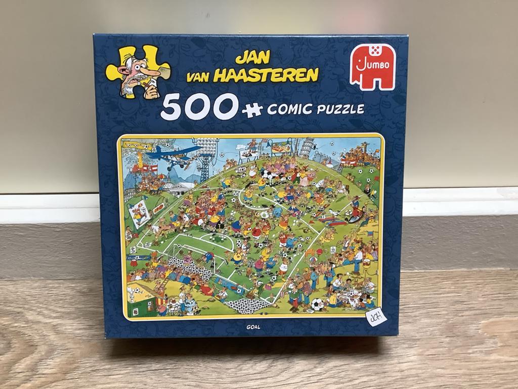 Jan van Haasteren Puzzel 500 stukjes - Voetbalstadion, Ophalen of Verzenden, 500 t/m 1500 stukjes, Zo goed als nieuw, Legpuzzel