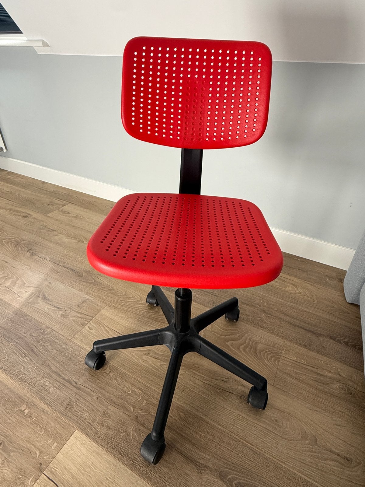 IKEA Alrik bureaustoel - Rood, Ophalen, Zo goed als nieuw, Rood, Bureaustoel