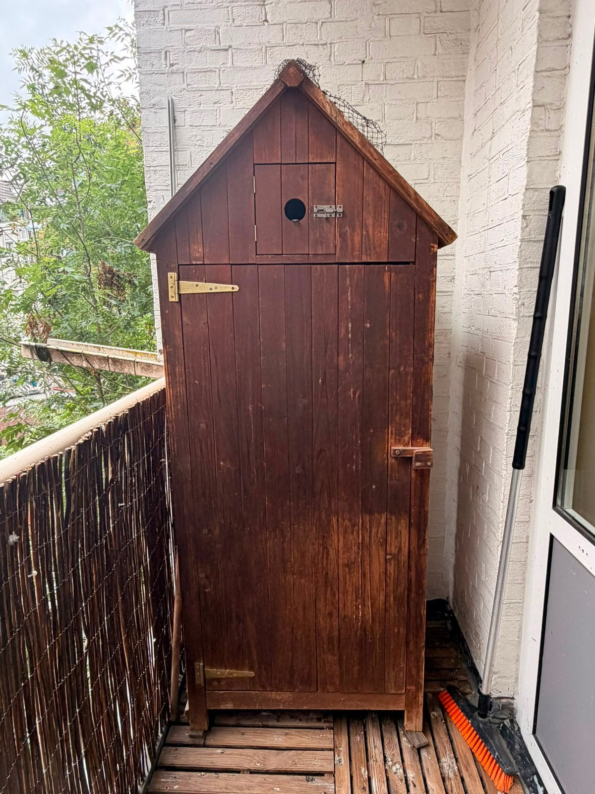 Ruime balkon-/tuinkast, Ophalen, Zo goed als nieuw, Kunststof, Overige typen